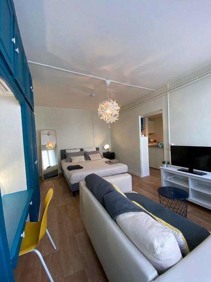 Cosy T1 ! Proche Commerces Et Axes Routiers Chateau Renault Bagian luar foto