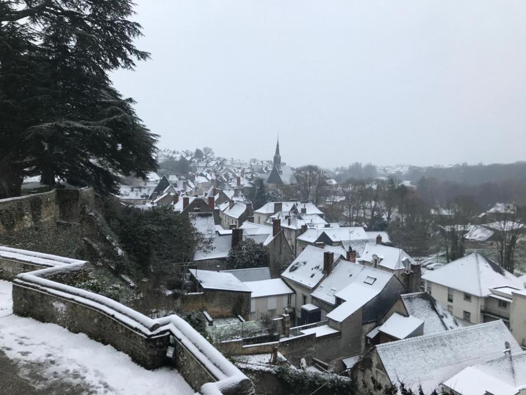 Cosy T1 ! Proche Commerces Et Axes Routiers Chateau Renault Bagian luar foto